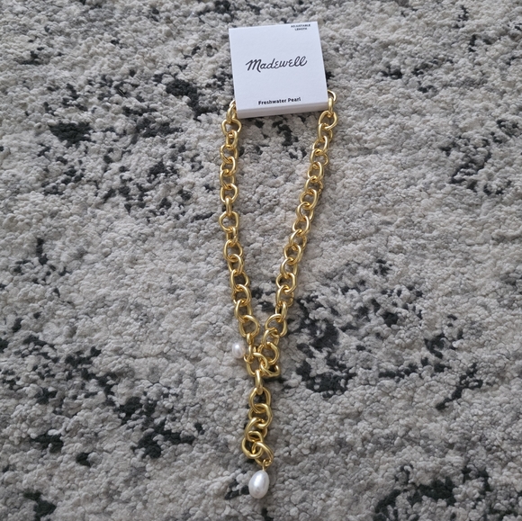 MADEWELL Freshwater Pearl Chain Necklace Gold Tone NWT Adjustable Length - Picture 1 of 6